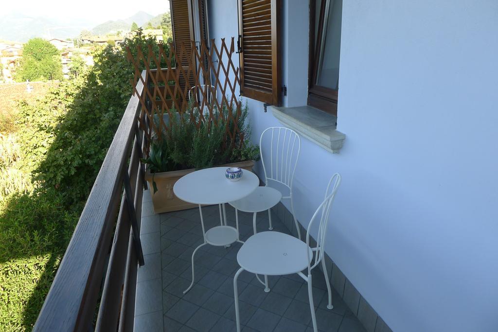 B&b La corte dei Gelsomini Ponteranica Esterno foto